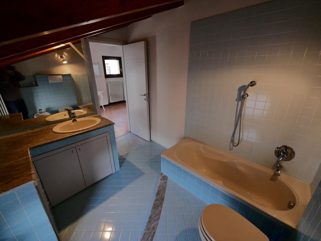 ليكو B&B Como Lake Cottage الغرفة الصورة